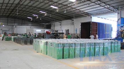 河源市機(jī)關(guān)單位果皮箱順利裝車，助力綠色辦公環(huán)境建設(shè)